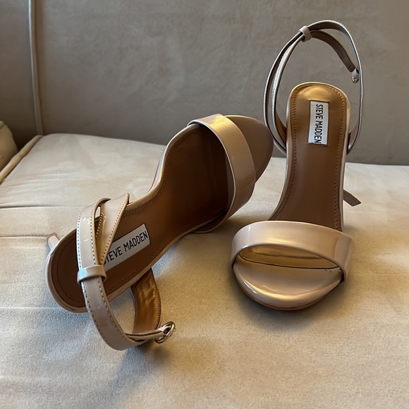 Steve Madden size 8 Tan Patent leather sling backs - Picture 2 of 4